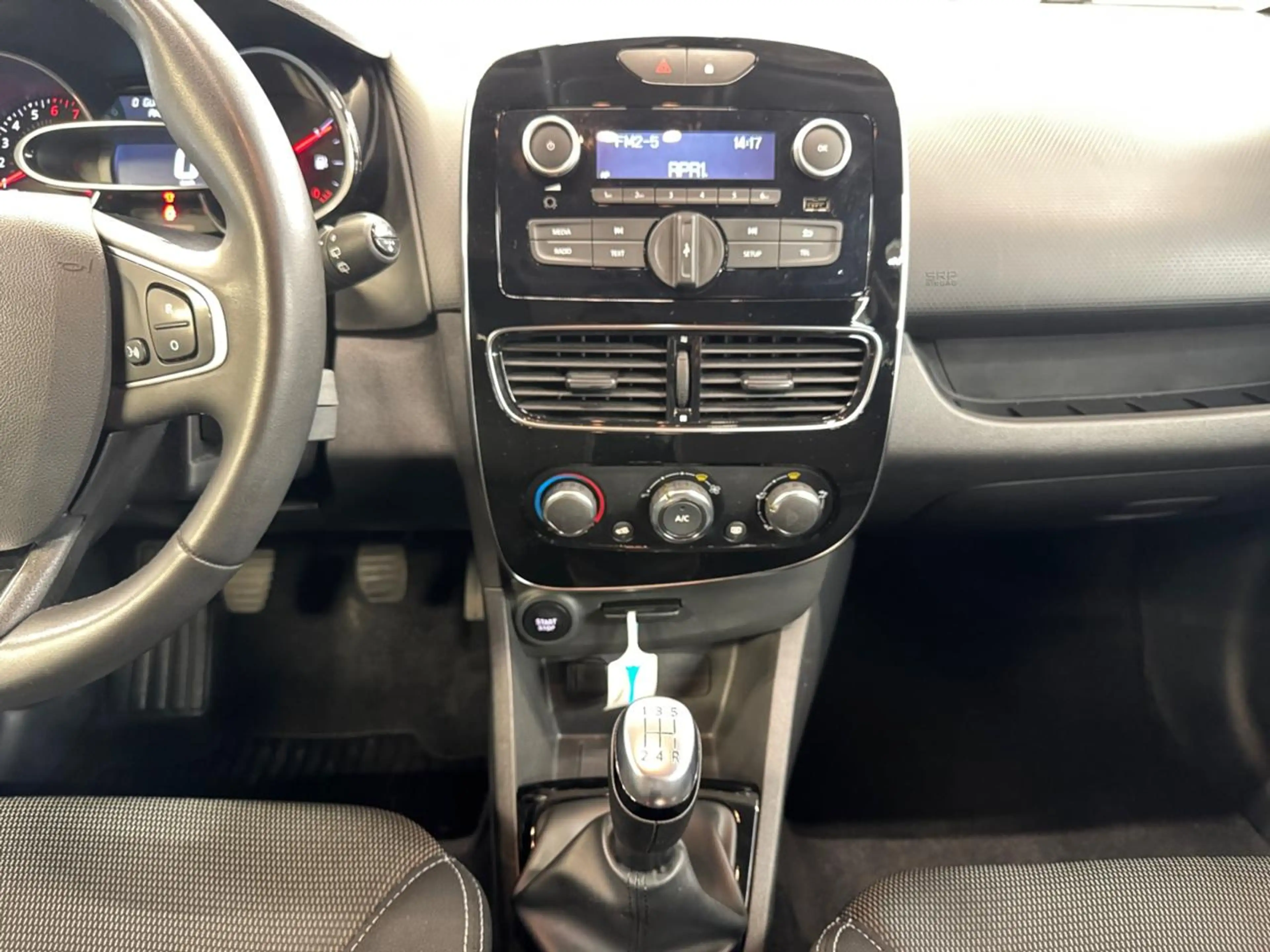 Renault Clio Clio 0.9 TCe Zen (EU6c) — photo 11