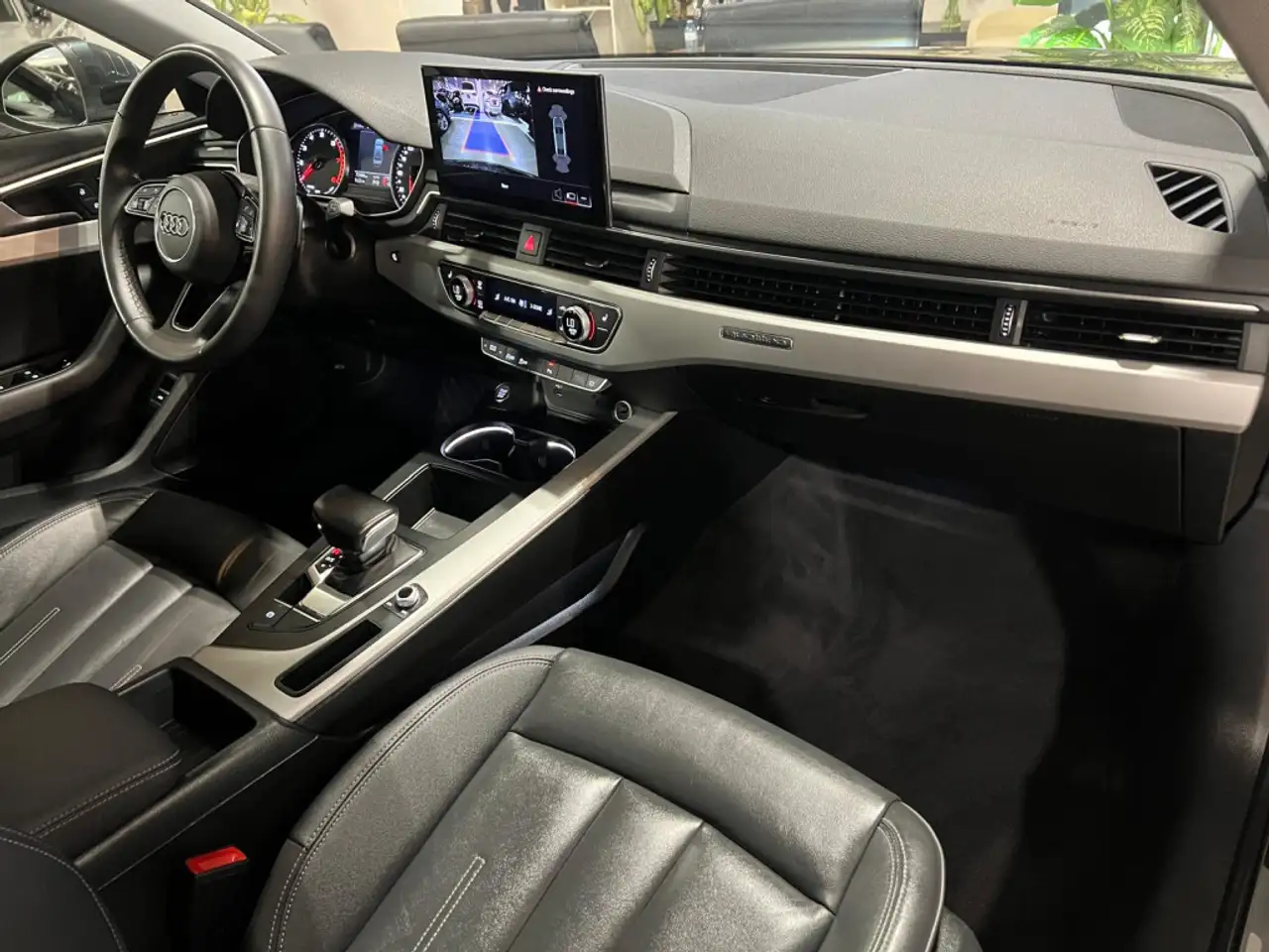 Audi A4 снимка Audi A4