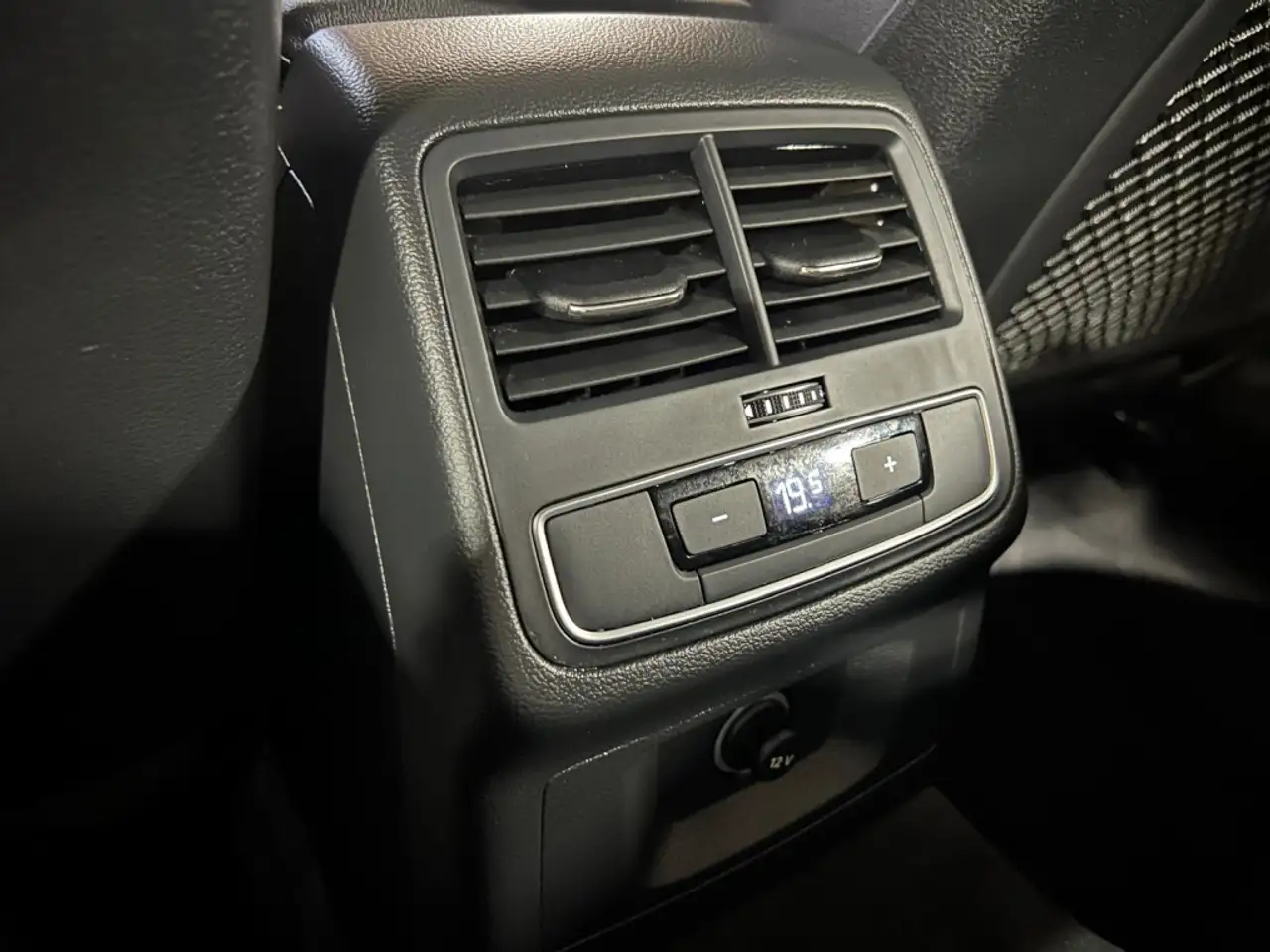Audi A4 снимка Audi A4
