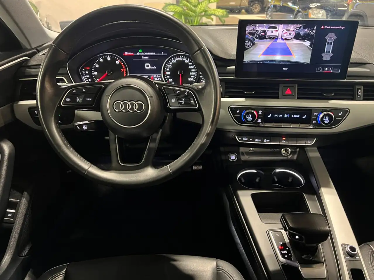 Audi A4 снимка Audi A4