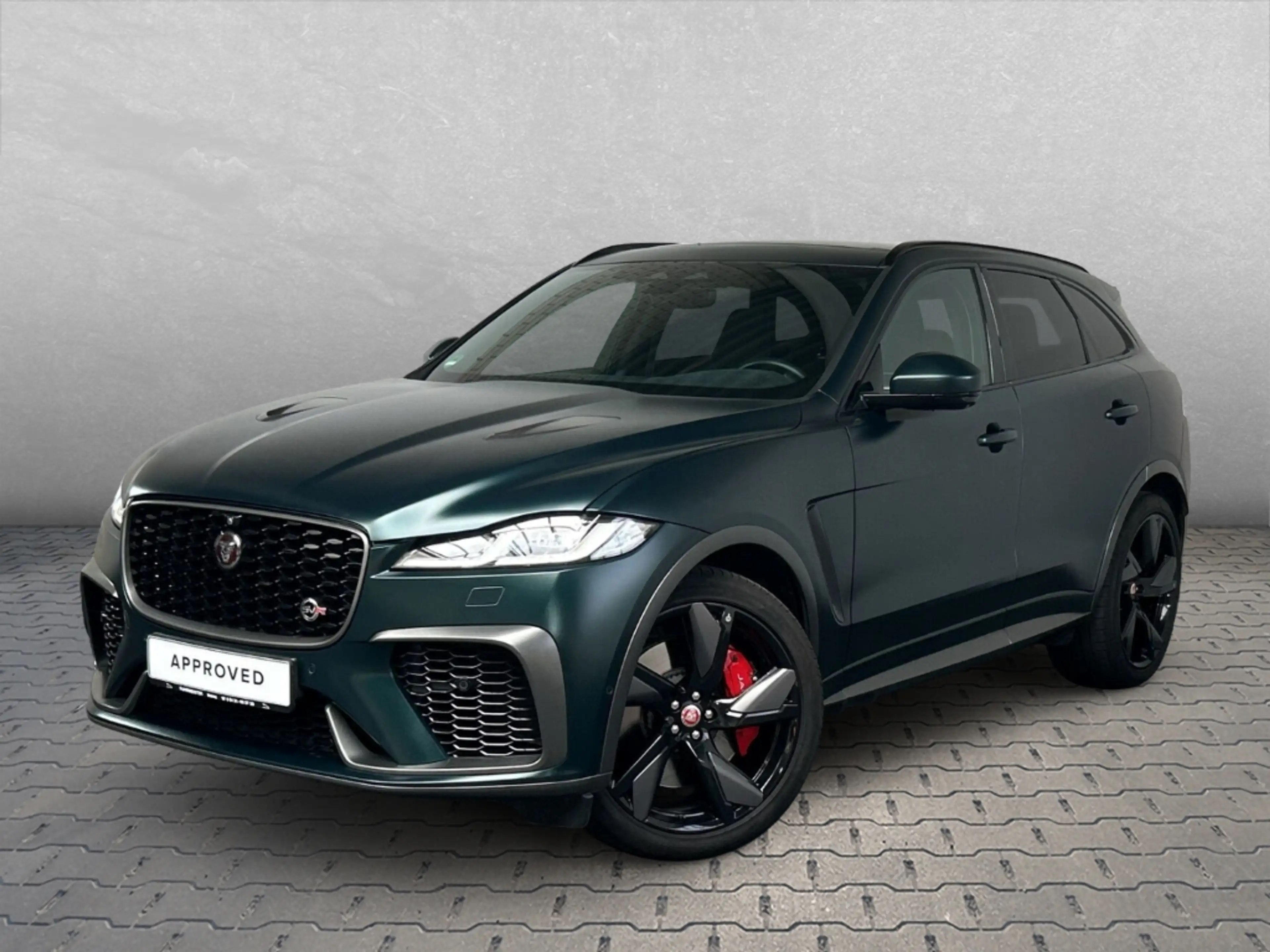 Jaguar F-Pace AWD P550 SVR Pano SVO Matt