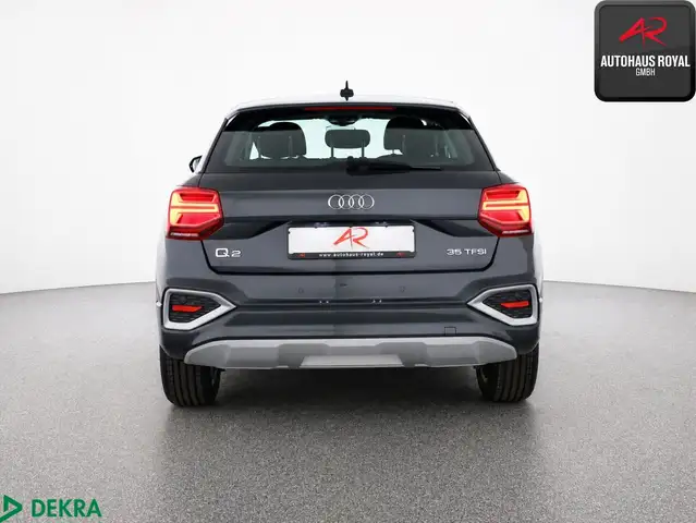 Audi Q2 view 4