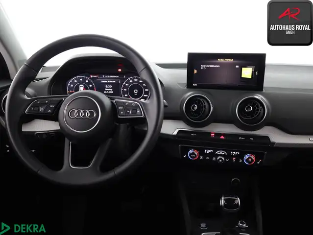 Audi Q2 view 14