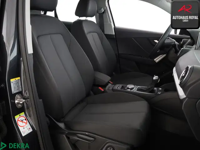 Audi Q2 view 11