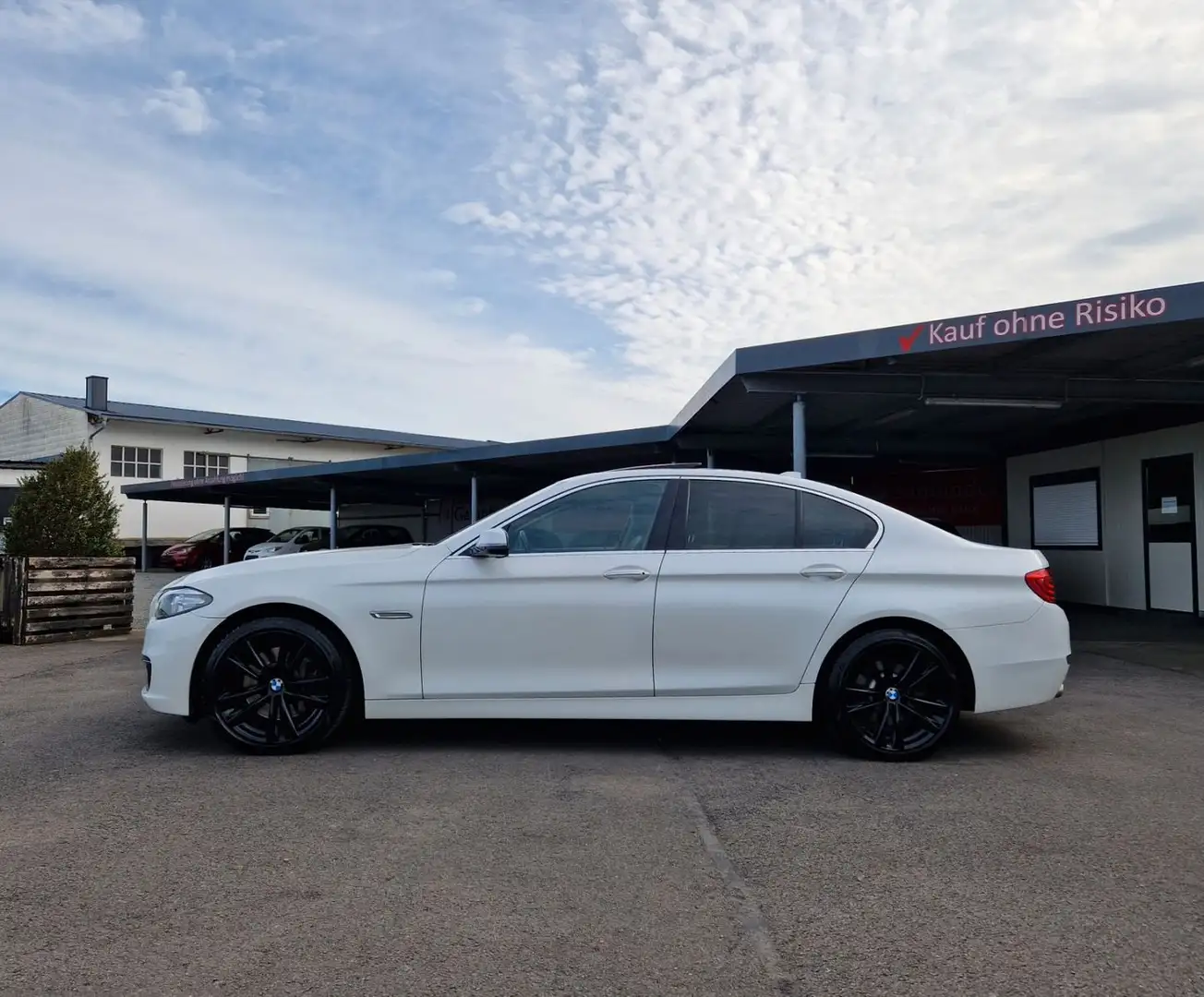 BMW 525 d xDrive A Luxury Line Top Angebot! Weiß - 2