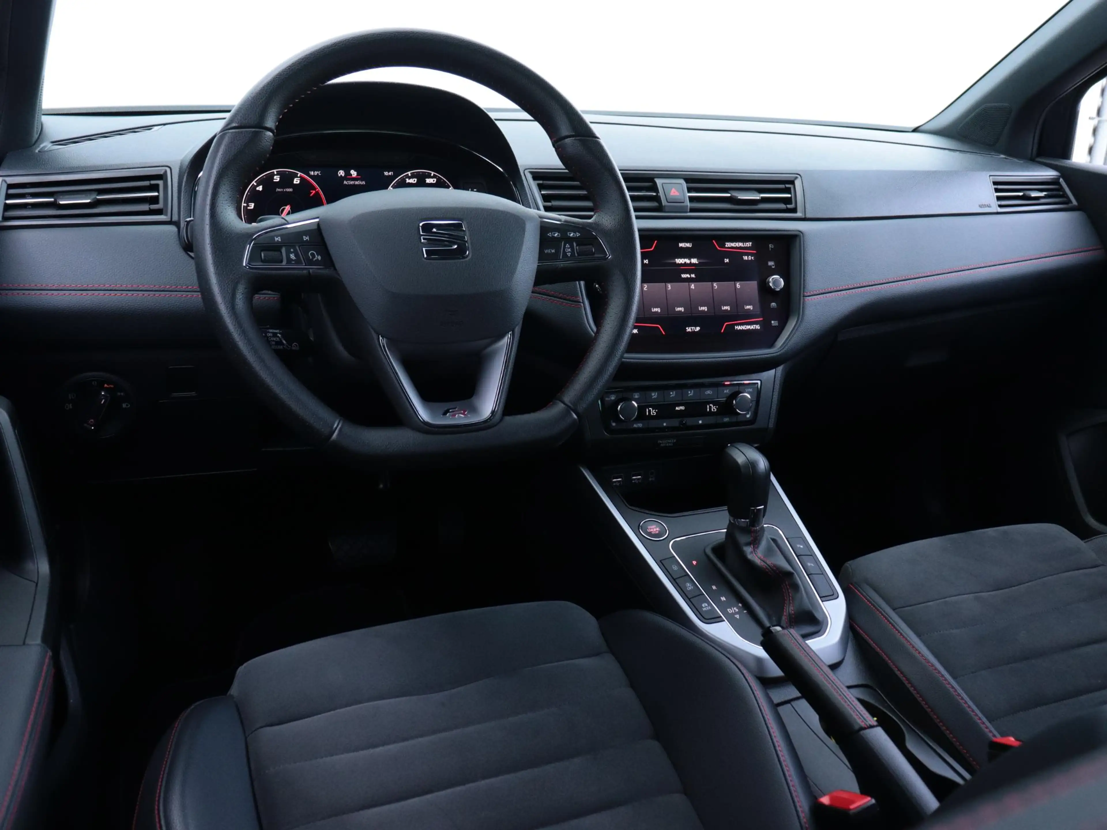 SEAT Arona 1.0 TSI FR Limited Edition | Keyless | Camera | AC — photo 15