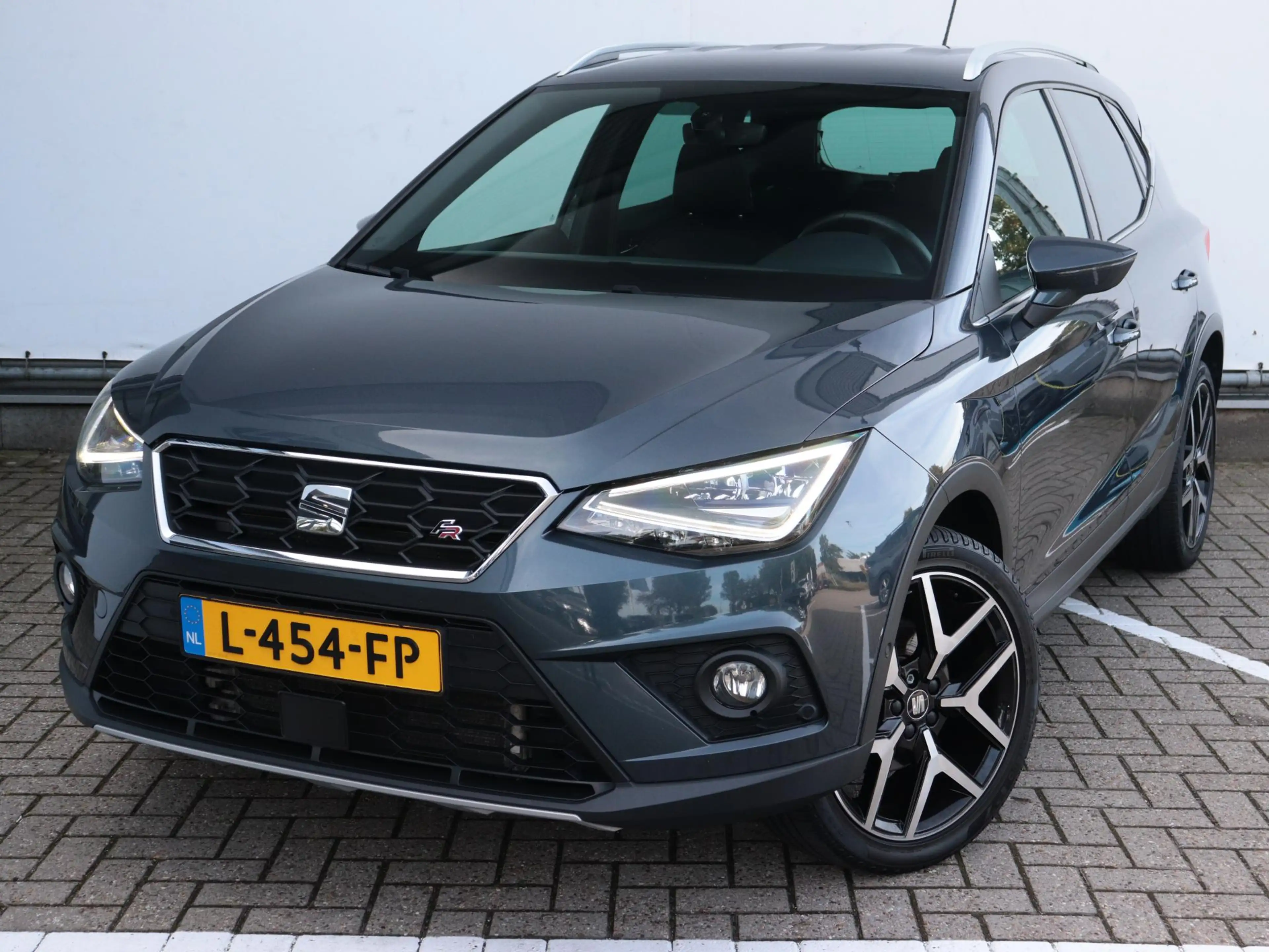 SEAT Arona 1.0 TSI FR Limited Edition | Keyless | Camera | AC — photo 2