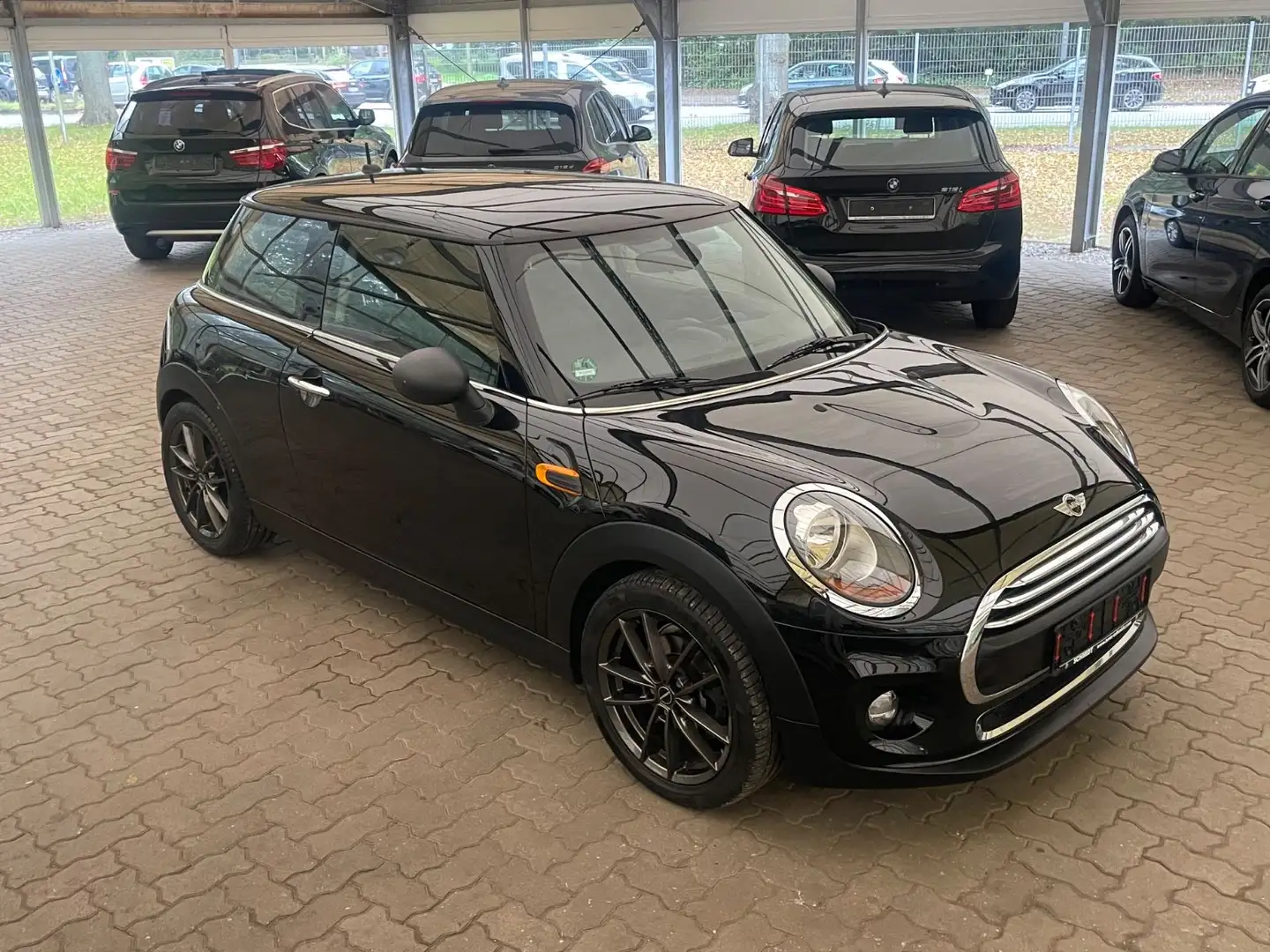 MINI One One/Klimaautomatik/PDC/Sitzheizung/ALU17Zoll Schwarz - 2