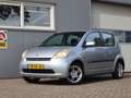 Daihatsu Sirion 2 1.3-16V Comfort / Automaat / Airco / Parkeersens Grijs - thumbnail 1