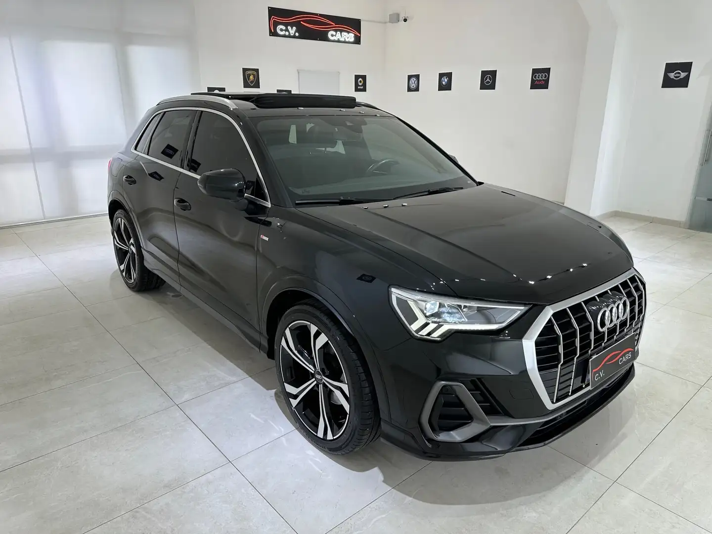 Audi Q3 2.0 TDI 150 CV S tronic S line Edition Nero - 2