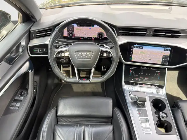 Audi A6 view 11