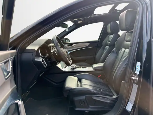 Audi A6 view 10