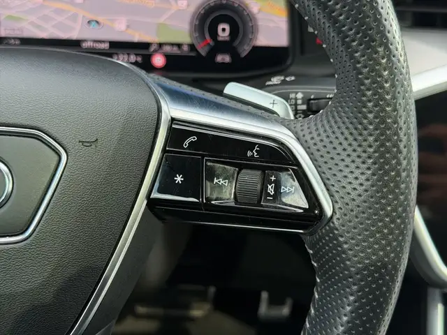 Audi A6 view 14