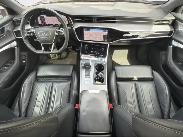 Audi A6 view 12