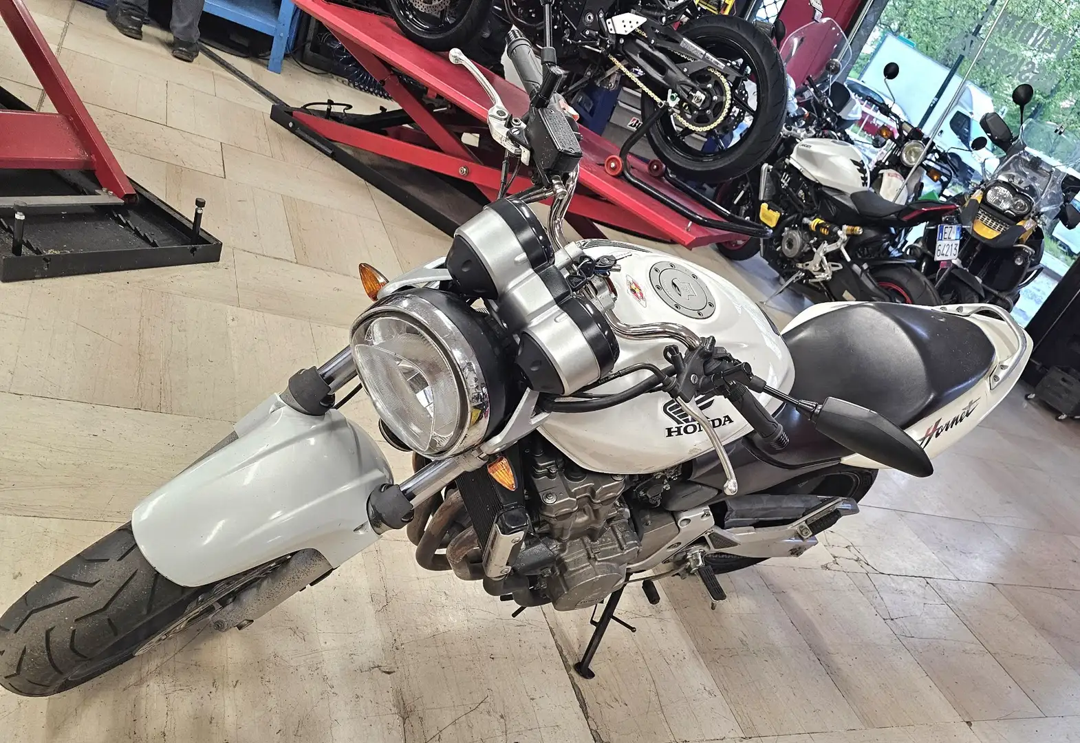 Honda Hornet Bílá - 2