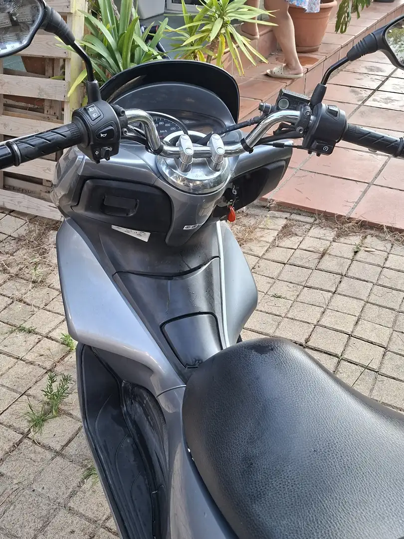 Honda PCX 125 Gris - 1