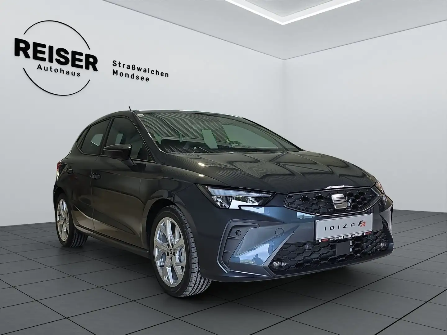 SEAT Ibiza FR 1.0 TSI 95PS Grau - 2