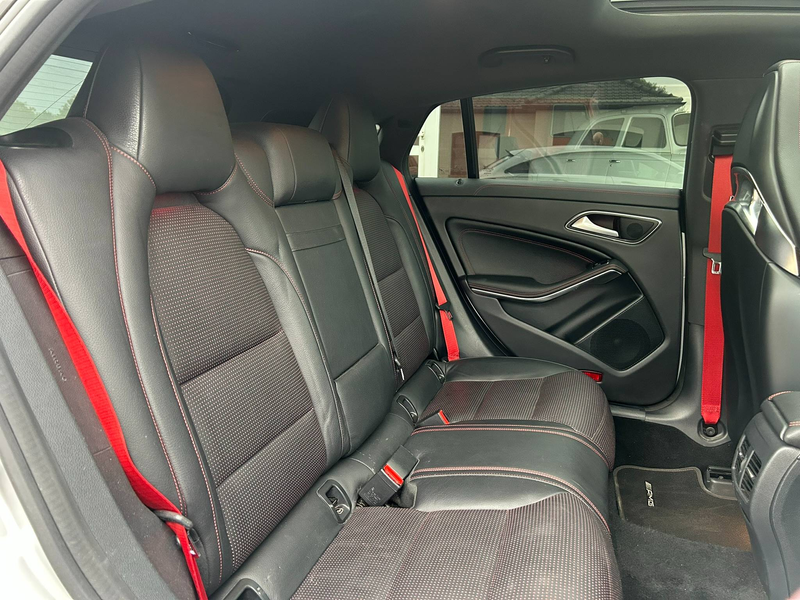Mercedes-Benz CLA 45 AMG 4-Matic Shooting brake | Full AMG performance — photo 12