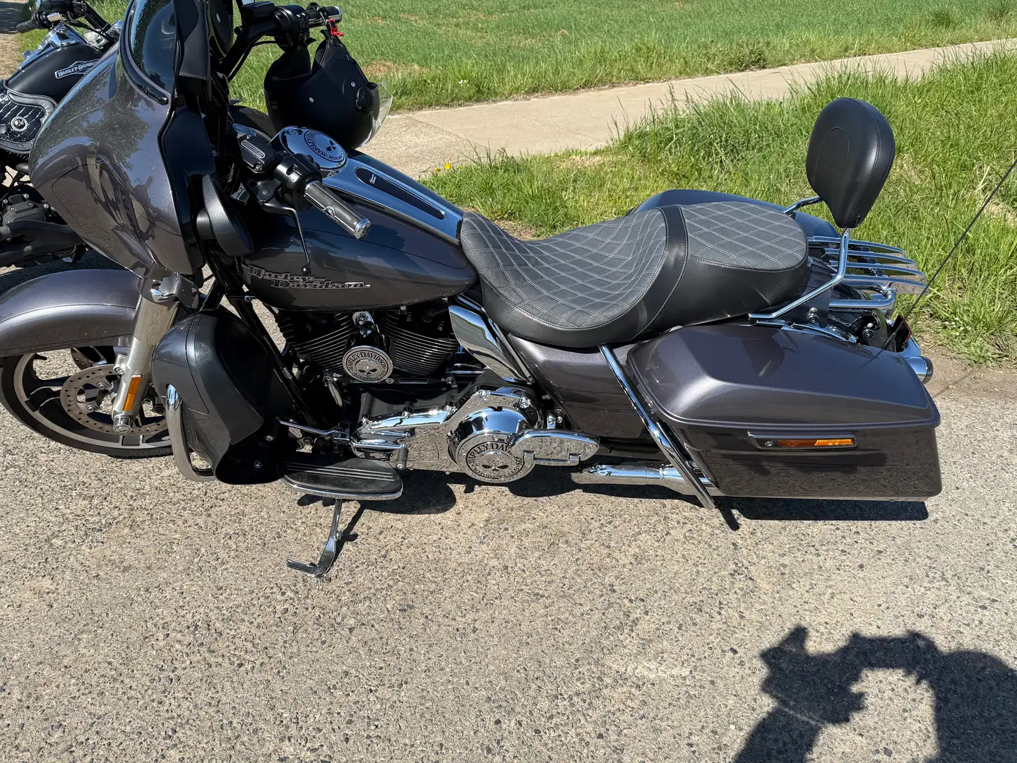 Harley-Davidson Street Glide Special Grau - 2