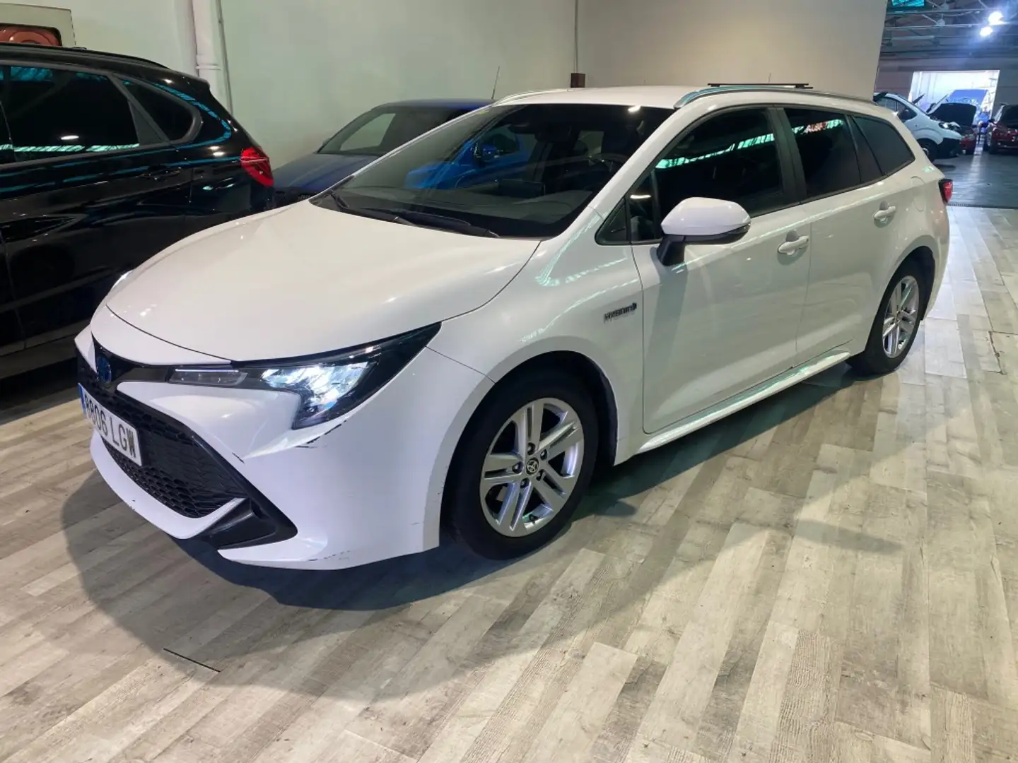 Toyota Corolla Touring Sports 125H Active Tech Wit - 1
