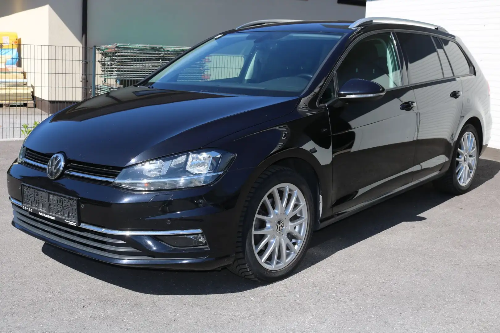 Volkswagen Golf Variant Comfortline 1,6 TDI DSG Schwarz - 2