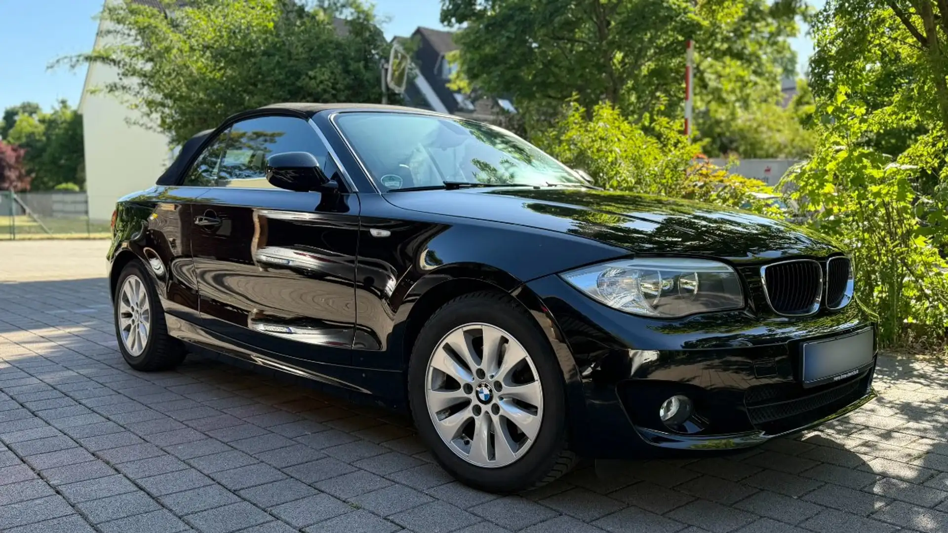 BMW 120 120i Cabrio Advantage Paket Černá - 1