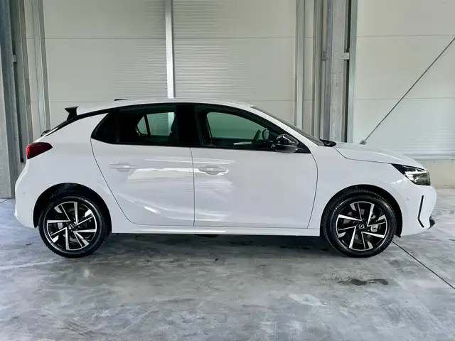 Opel Corsa view 8