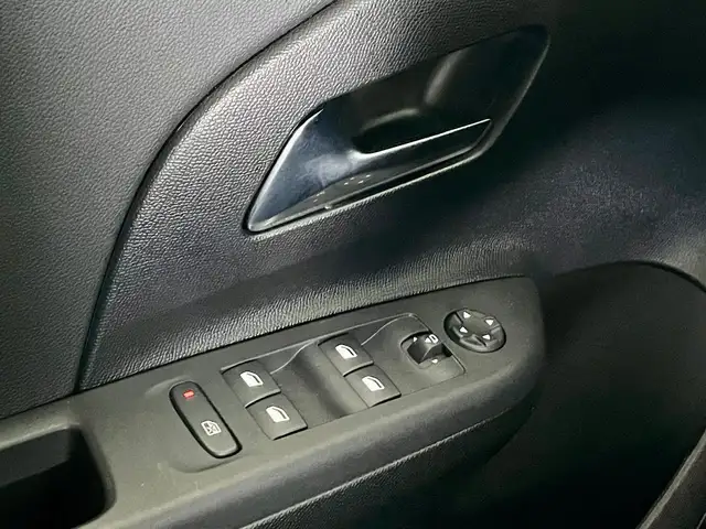 Opel Corsa view 13