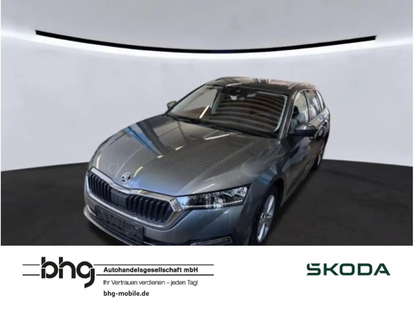 Skoda Octavia Combi 2.0 TDI Kessy LED Virtual DAB+ GRA Grijs - 1
