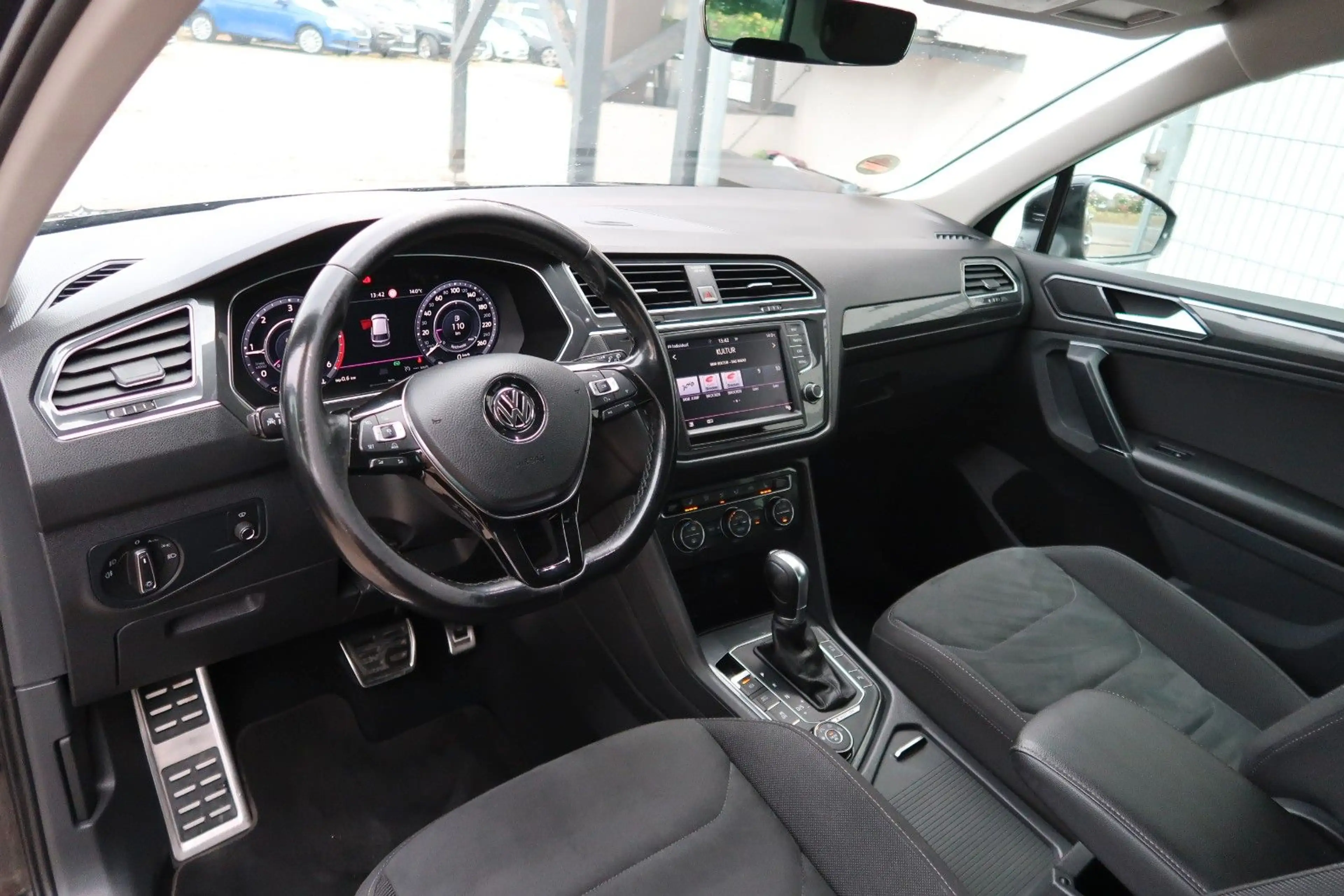 Volkswagen Tiguan Highline 4Motion|2.0 TDI|DSG|Virtual|ACC| — photo 12