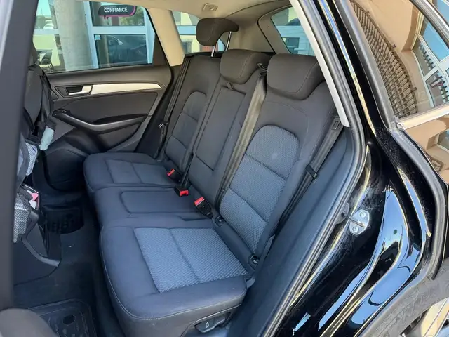 Audi Q5 view 14