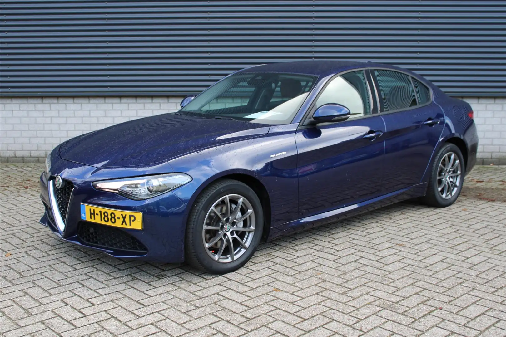 Alfa Romeo Giulia Super 2.0 TURBO 200pk Automaat I Adaptieve Cruise Blauw - 2