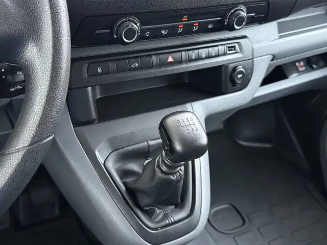 Peugeot Expert view 12