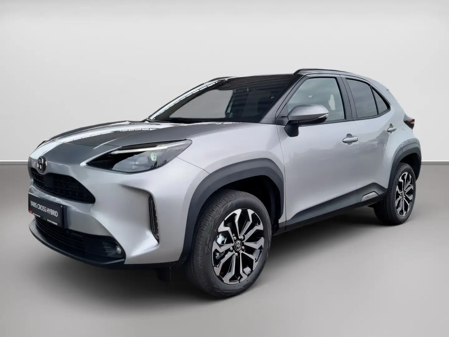 Toyota Yaris Cross 1.5 E FWD Teamplayer ACC+AUT+LED+PDC Plateado - 2