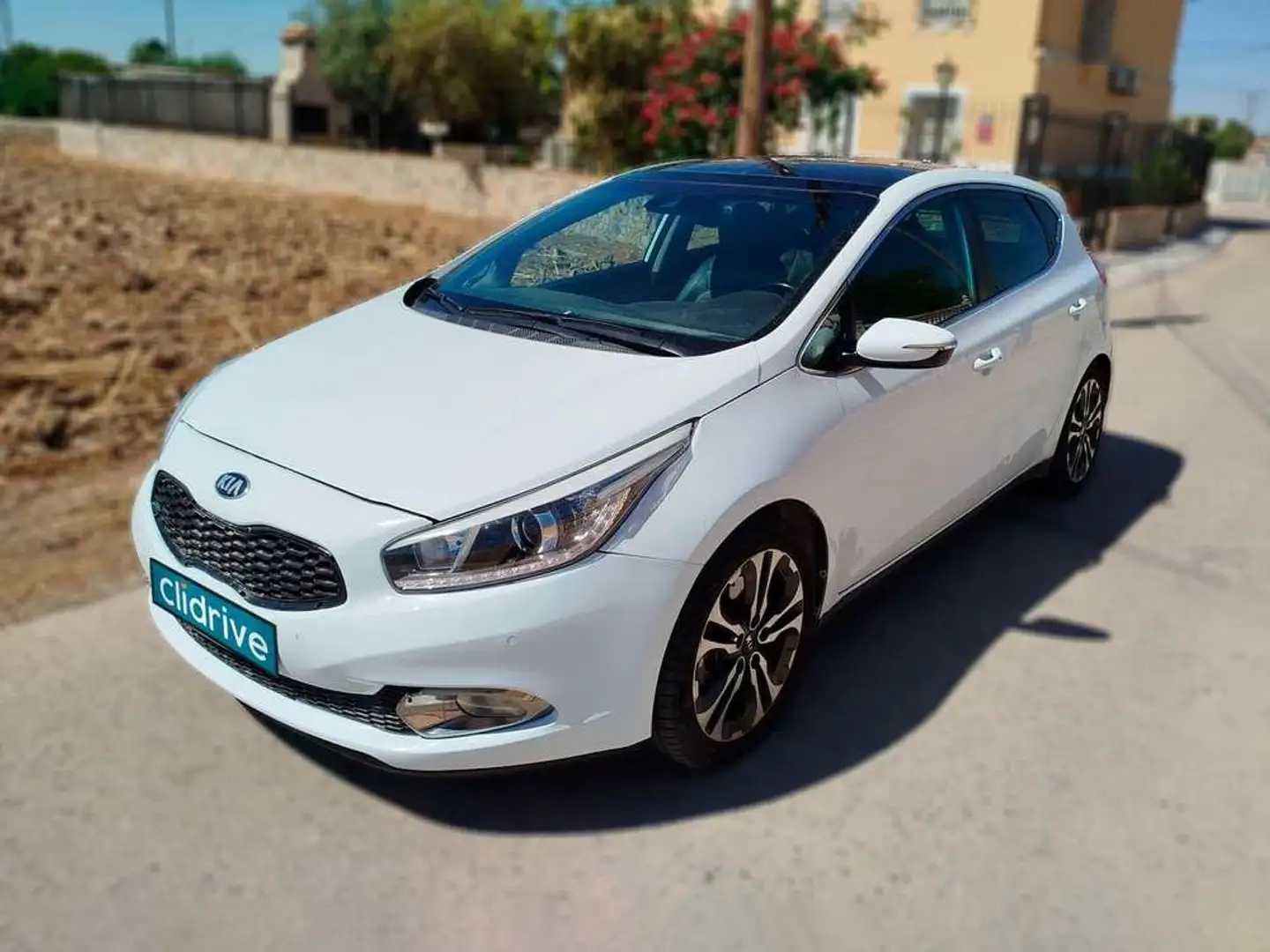 Kia 1.6 CRDi VGT 128cv Emotion Белый - 2