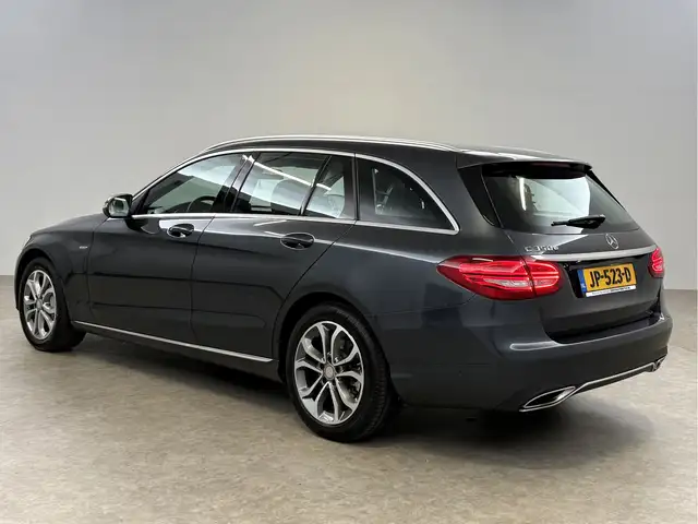 Mercedes-Benz C-Class view 3
