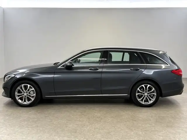 Mercedes-Benz C-Class view 10