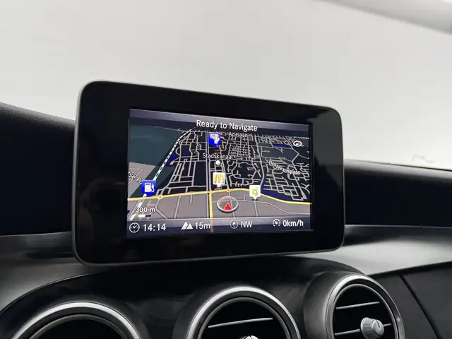 Mercedes-Benz C-Class view 19