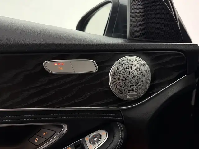 Mercedes-Benz C-Class view 13