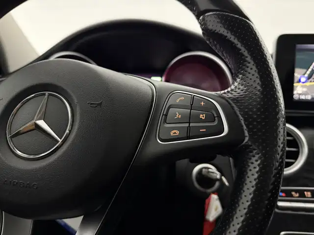 Mercedes-Benz C-Class view 25