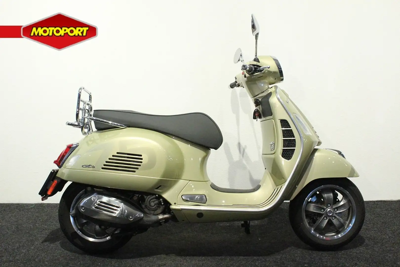 Vespa GTS Super Tech 300 SUPERTECH 75TH Noir - 1