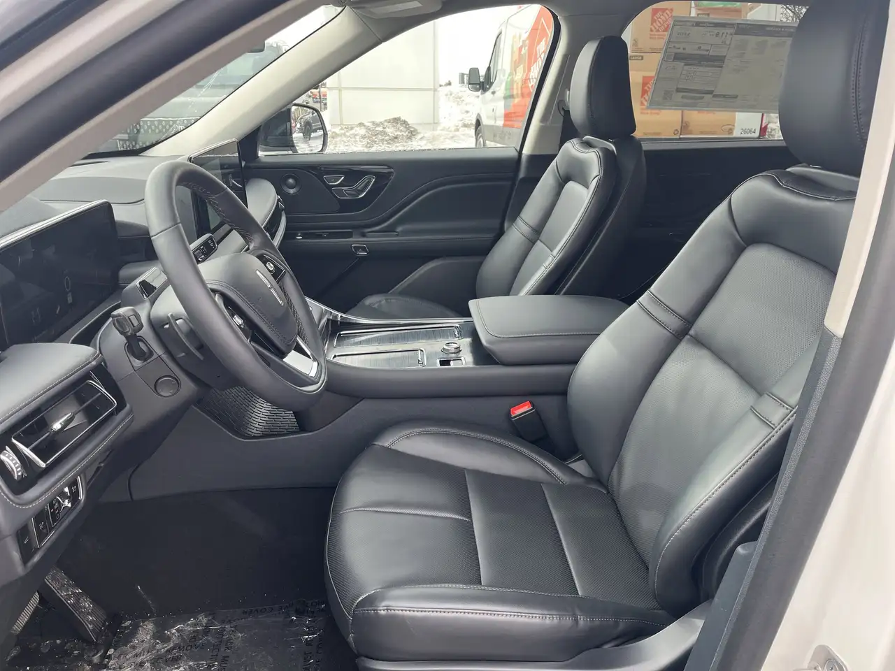 Lincoln Aviator снимка Lincoln Aviator