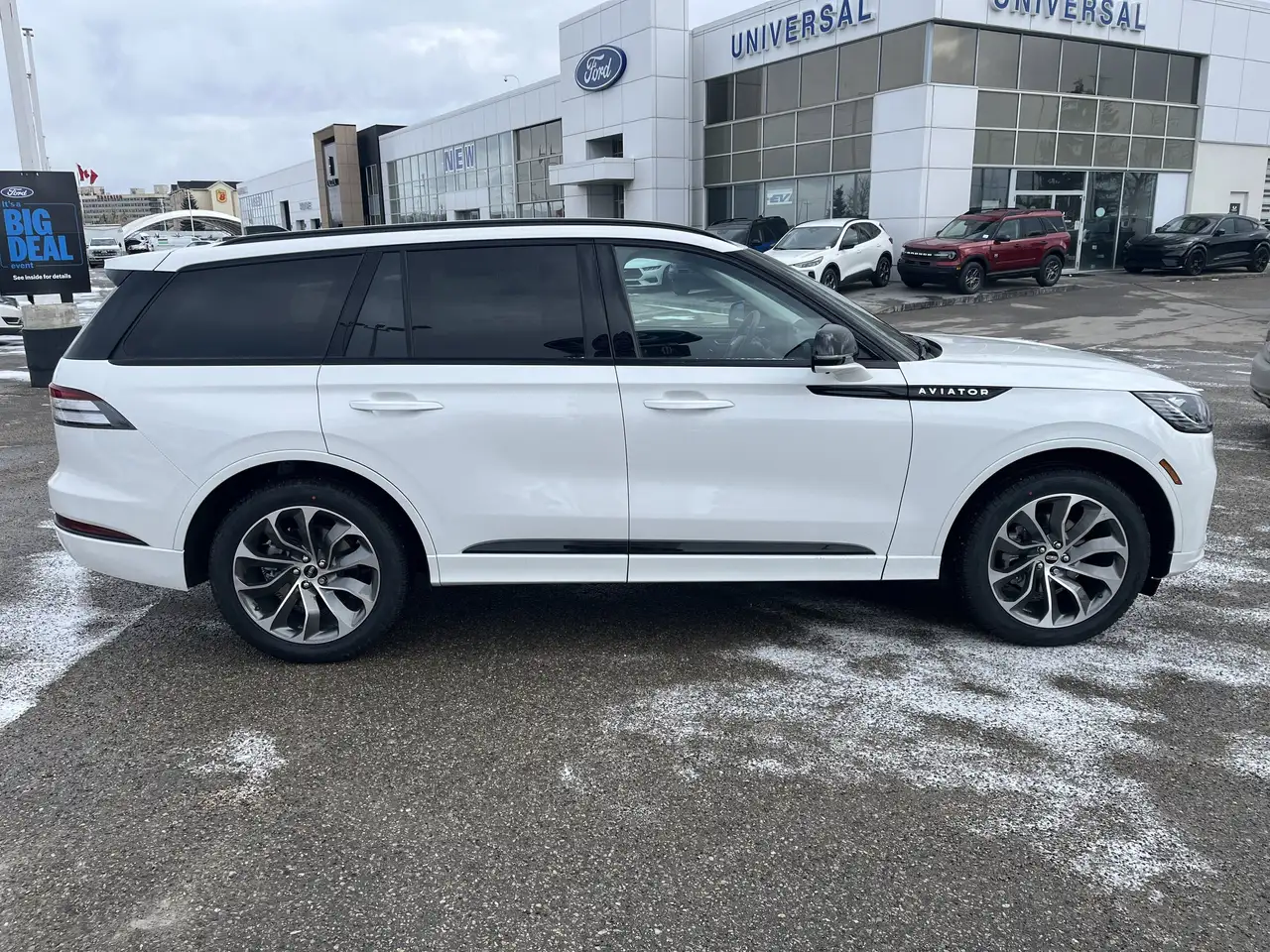 Lincoln Aviator снимка Lincoln Aviator