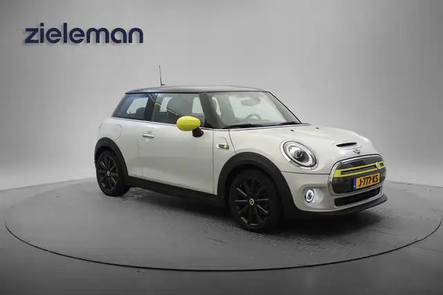 MINI Cooper Electric Essential 33 kWh - Carplay, Navi, Half Le