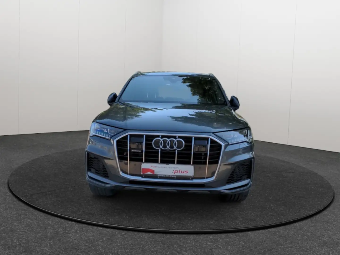 Audi Q7 55TFSIe quattro S line Matrix AHK Navi HUD Rear Vi Grau - 2