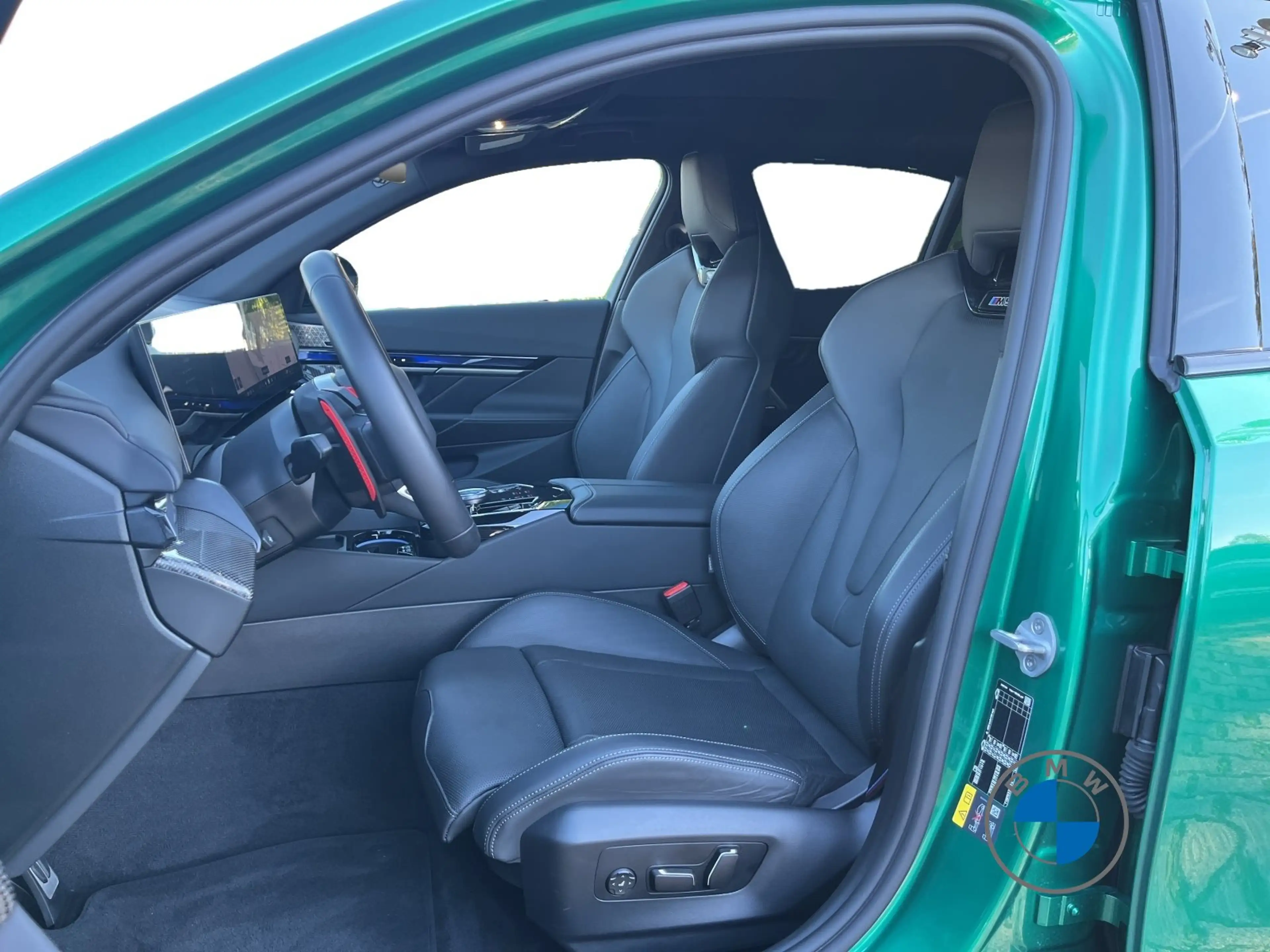 BMW M5 Limousine 20"/21" Panorama AHK DA Prof. HUD — photo 10