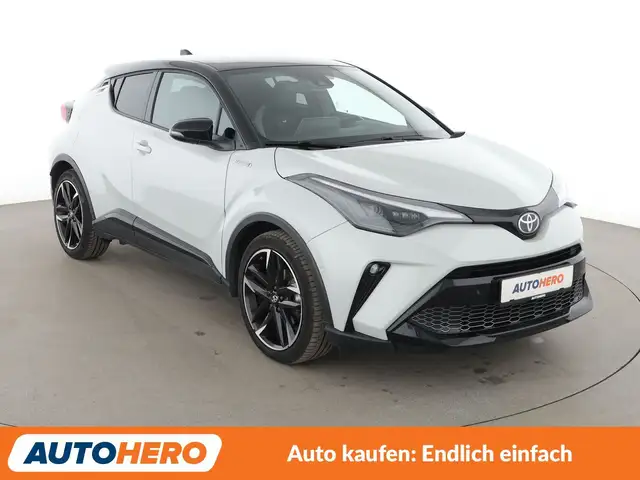 Toyota C-HR view 8