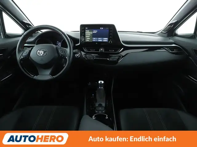 Toyota C-HR view 12