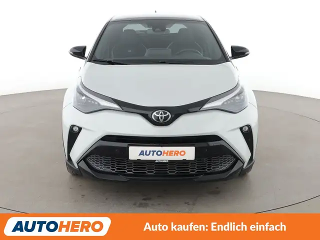 Toyota C-HR view 9