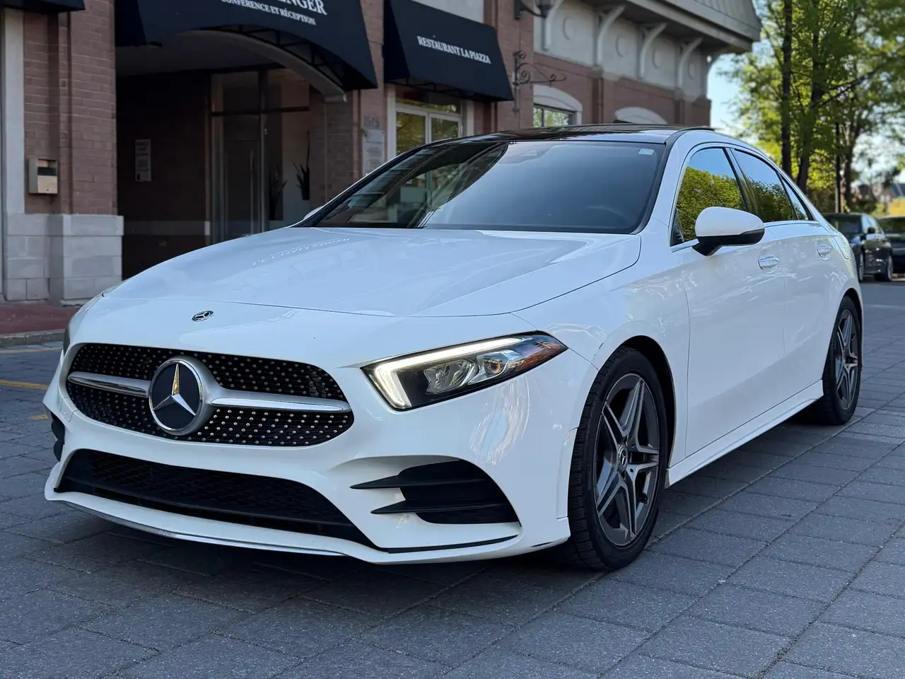 Mercedes-Benz A-Class снимка Mercedes-Benz A-Class